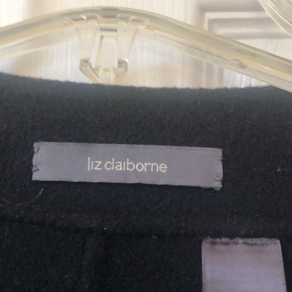 Gorgeous vintage wool Liz Claiborne suit jacket w/snaps, Mizrahi era, 75% wool. - Picture 3 of 10